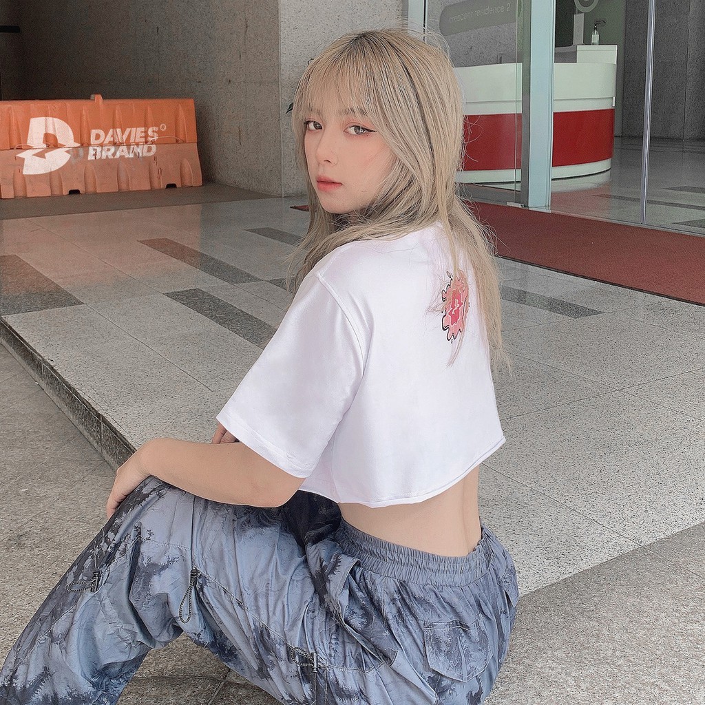 Áo croptop nữ form rộng tay lỡ màu trắng - White Cute Paint Croptop - Davies brand. | BigBuy360 - bigbuy360.vn