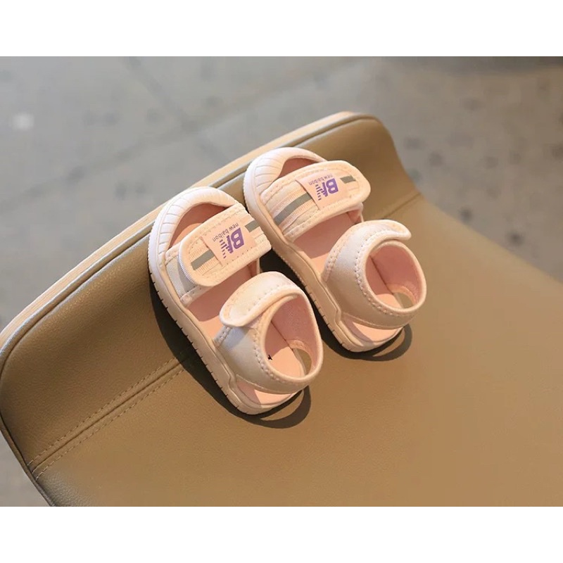 Dép sandal cho bé trai bé gái 2022 - quai hậu ôm chân siêu nhẹ và êm đế chống trơn trượt - kiểu dáng Hàn Quốc siêu cưng