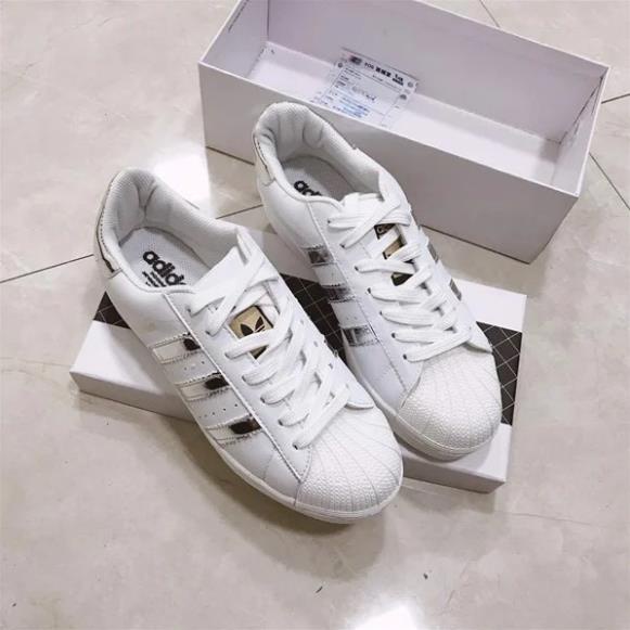 🇽🇰 GIÀY THỂ THAO ADIDAS MŨI SÒ 3 VẠCH BẠC D0017ER