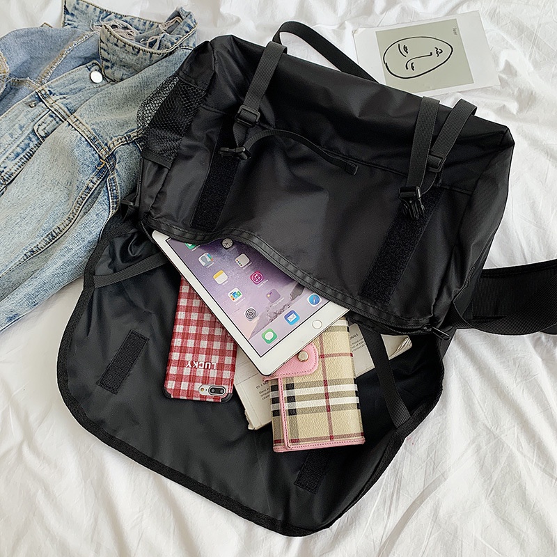 Túi đeo chéo chống nước đựng laptop họa tiết tam giác phản quang