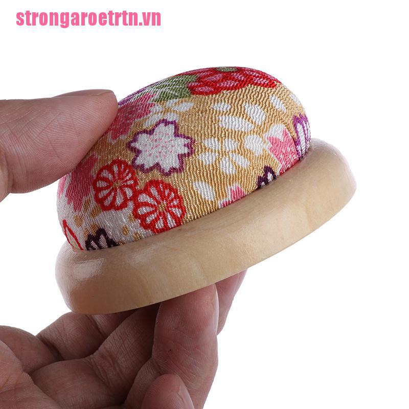 Đệm Cắm Kim May Có Đế Gỗ Tiện Lợi