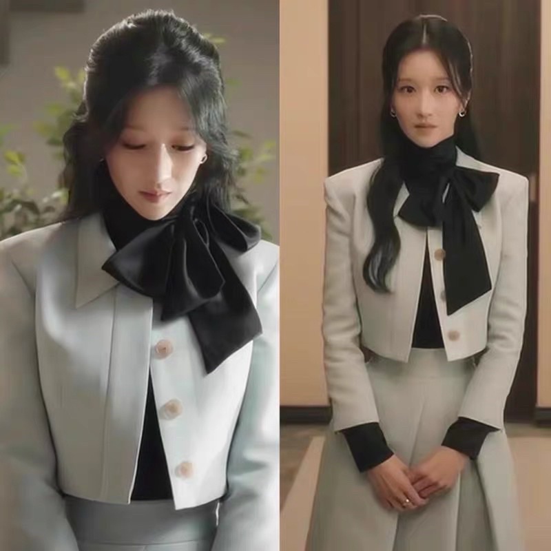 Set vest xanh và áo sơmi giống Lee Ra El  phim EVE