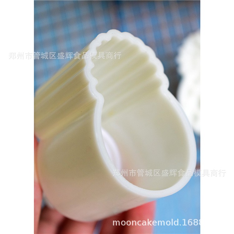 Khuôn Lò Xo Trái Dứa 50g