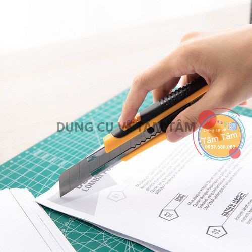 [ TÂM TÂM ]-Dao rọc giấy Deli, cao su mềm kèm hộp lưỡi dao
