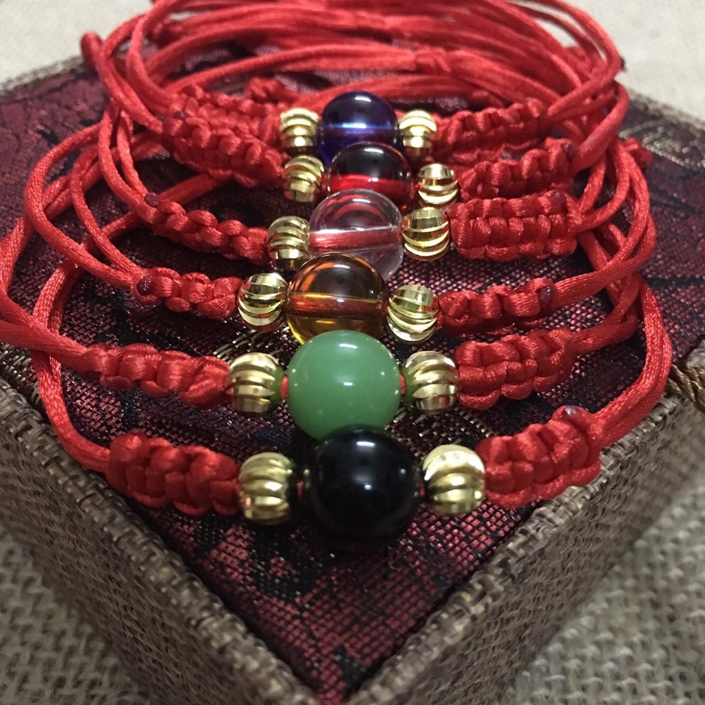 VT230 Vòng tay may mắn hạt đá màu mix bi vàng khía 5 cái/lốc