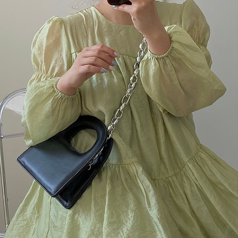 Túi Đeo Chéo Hình Tròn Nhỏ Màu Đen Thời Trang Xuân Hè 2022 Dễ Phối Đồ