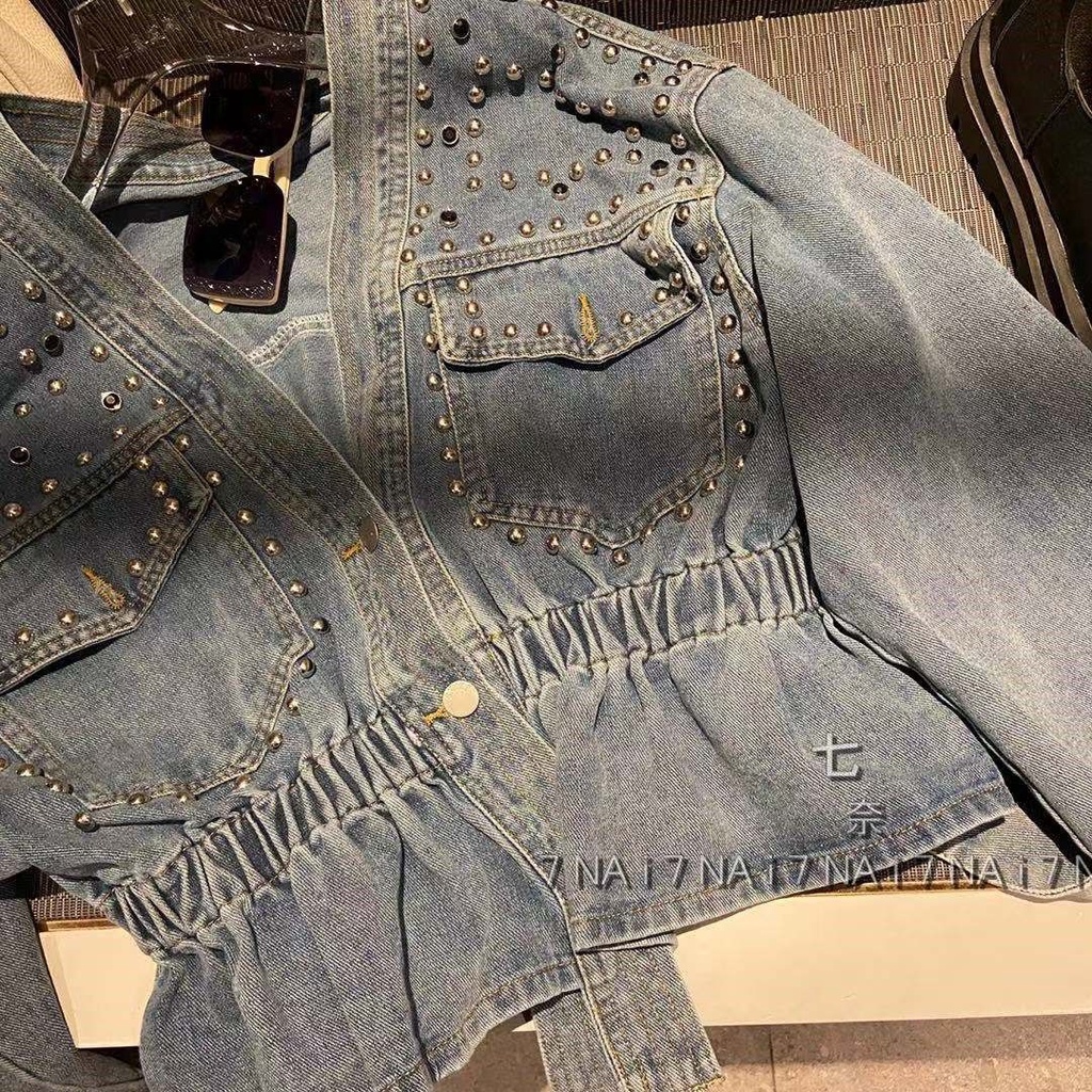 Áo Khoác Denim Đính Hạt Kim Cương Dáng Rộng Phong Cách Công Nghiệp Mùa Thu Cho Nữ