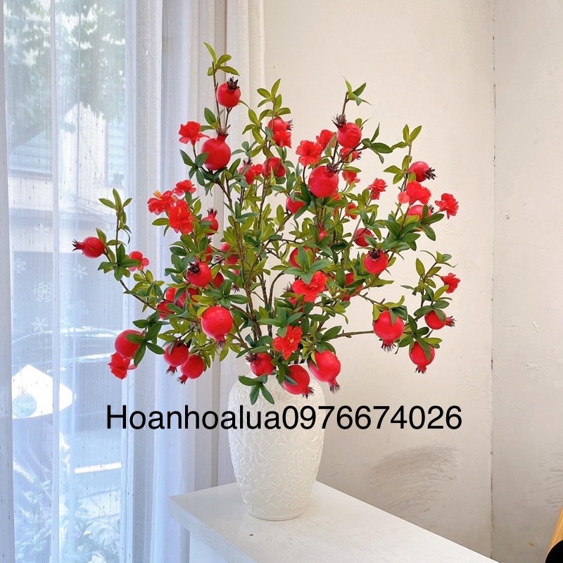 Cành lựu giả_Lựu phú quý 6 quả có hoa cành nhiều lá, thân phủ cao su nâu giống thật 99% cành cao 75cm