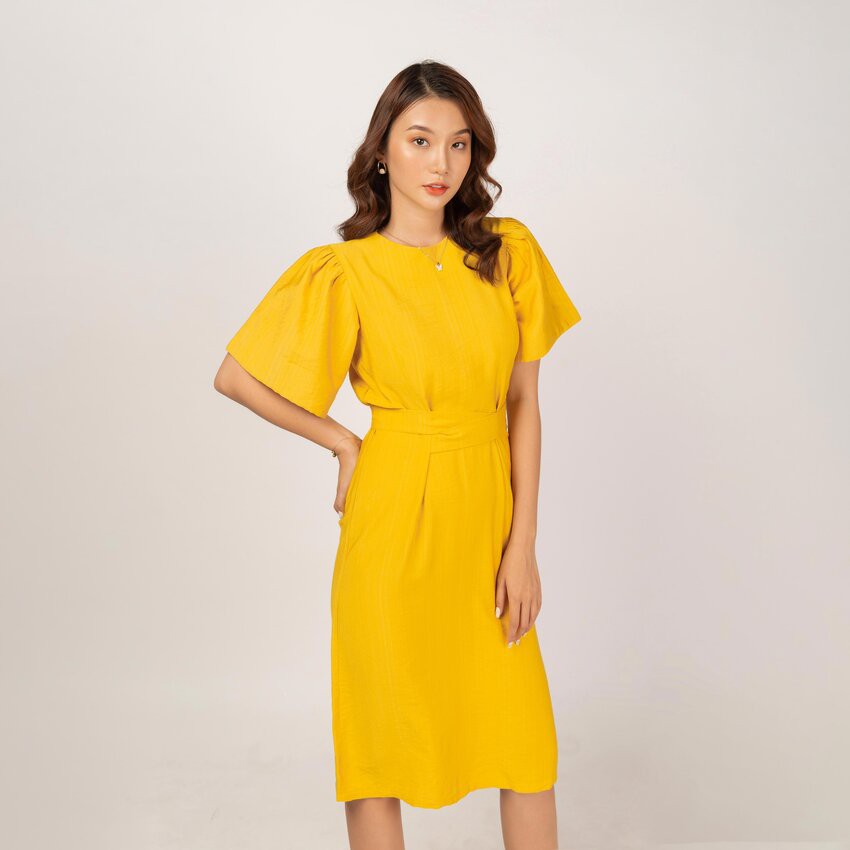 Đầm mini chữ A nữ YV LE & CO vải tơ xước màu vàng thanh lịch