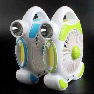 Quạt tích điện 3in1 gồm quạt, đèn, đèn pin.