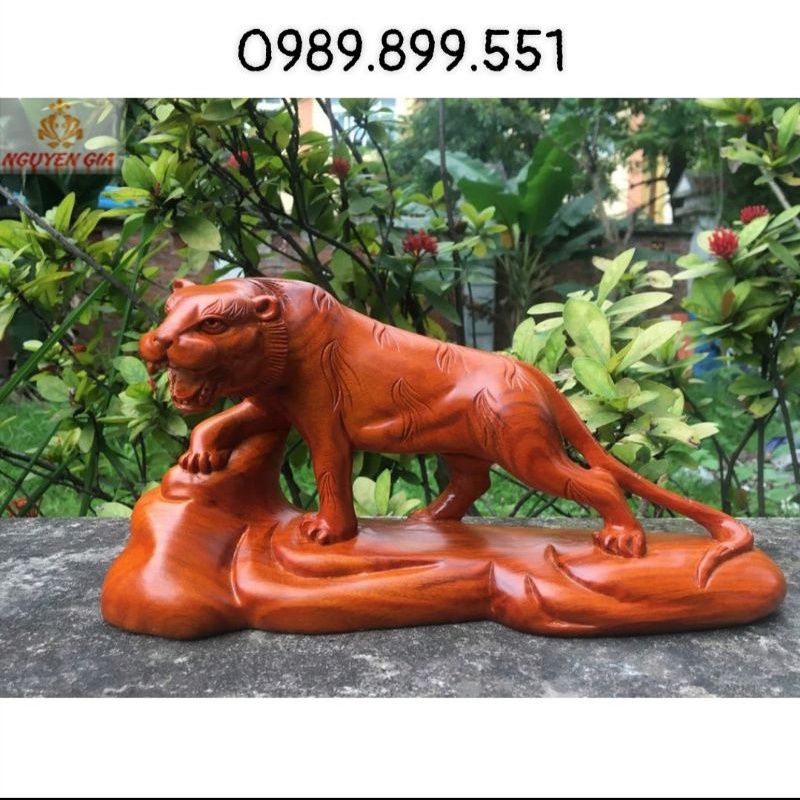 Tượng hổ bằng gỗ hương dài 30cm