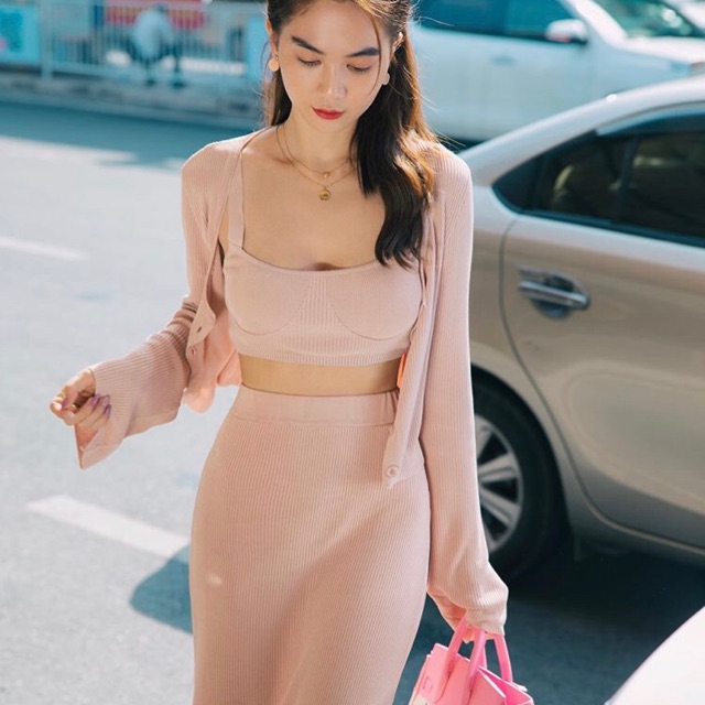 Set len ngọc trinh