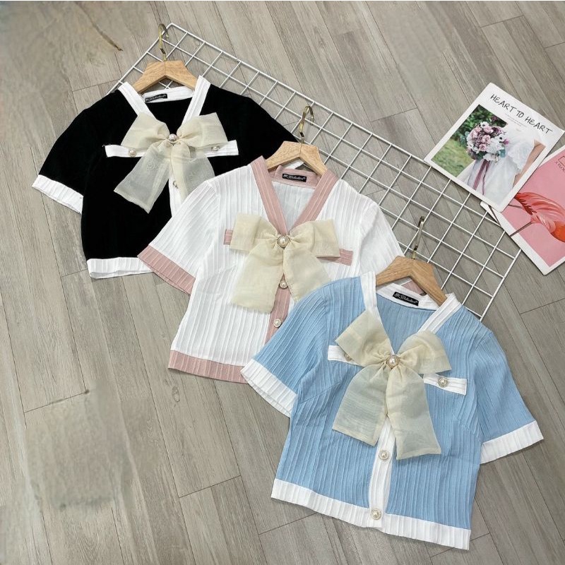 Áo phối màu nơ cổ