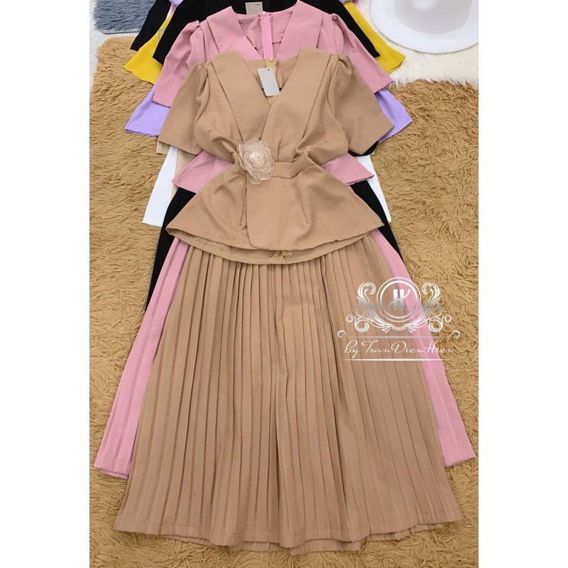 Sét áo cổ đắp chéo chân váy dập ly