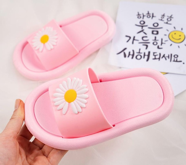 Dép hoa cúc bé gái size 21-32