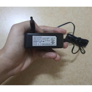 Nguồn 5v- 2a jack nhỏ.