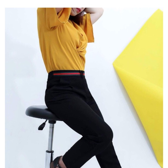 Quần baggy viền đỏ hít hót