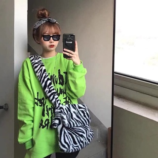 Áo sweater cá tính in chữ font đen chữ chéo màu xanh neon cá tính độc lạ ulzzang
