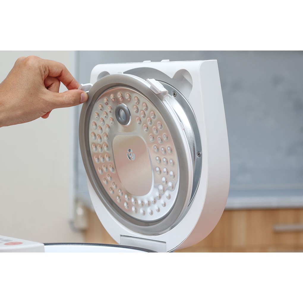 Nồi cơm điện tử Electrolux 1.2 lít ERC6503W