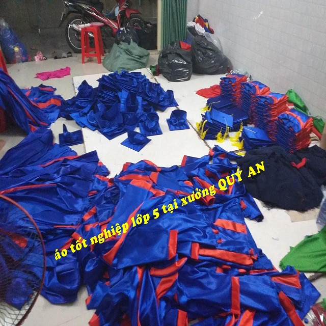 Xưởng may áo tốt nghiệp học sinh lớp 5