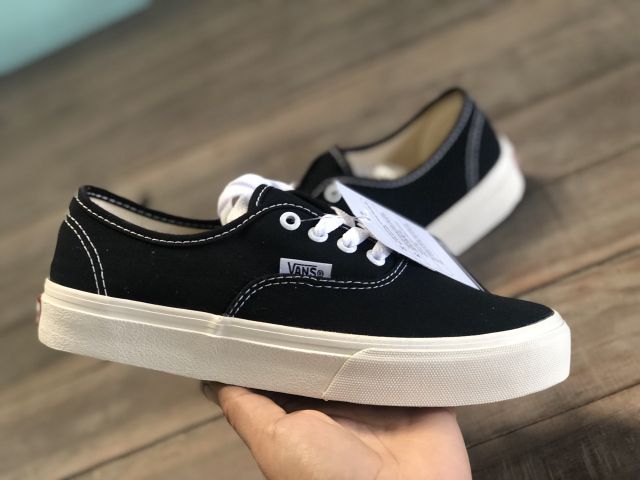 Giày thể thao vans vault classic