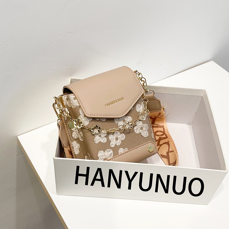 Túi Vuông Nhỏ Đeo Chéo Đựng Điện Thoại Di Động 2022