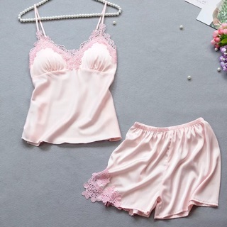Bộ ngủ lụa mềm mịn phối ren