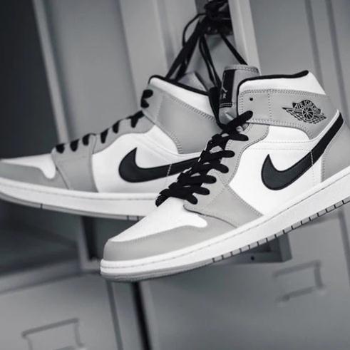 (skylamada) Giày thể thao Jordan 1 xám cao cổ, Giày sneaker Jodan cao cổ xám móc đen smoke grey nam nữ cao cấ