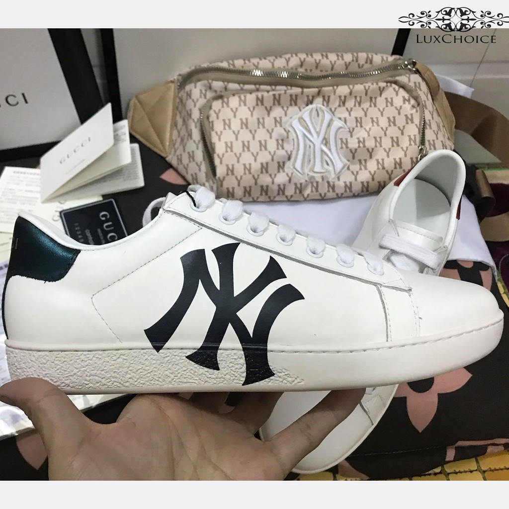 Giày ACE NY | Giày thể thao nam nữ màu trắng in chữ NY gót đỏ xanh
