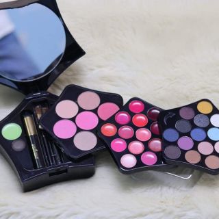 Set trang điểm Starlet Palette Douglas nội địa Đức