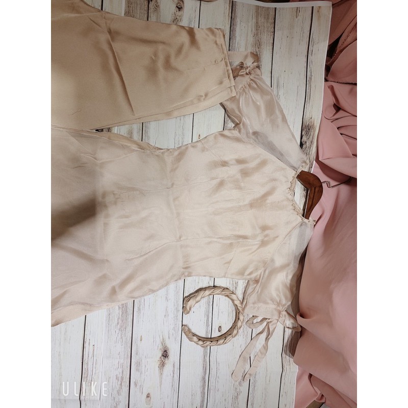 Set áo dài tơ tay bồng thắt nơ kèm mấn cổ đính ngọc siêu xinh