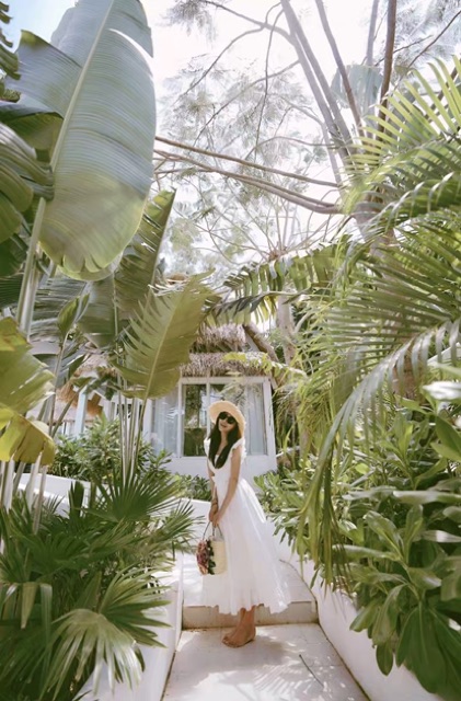 sẵn JANE Đầm trắng xoè đi biển xẻ tà biến hoá hai phong cách ỐN ẢNH THẬT CUỐI quyến rũ và dễ thương J0196