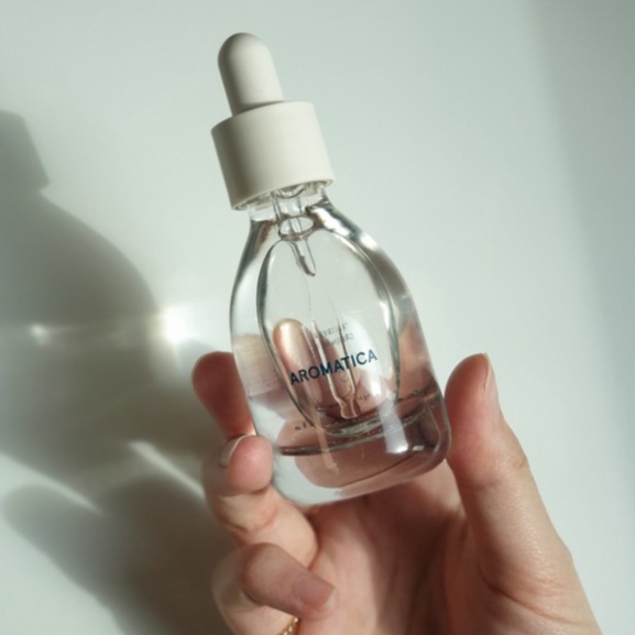 Tinh dầu dưỡng tràm trà xanh dành cho da dầu Aromatica Tea Tree Green Oil 30ml