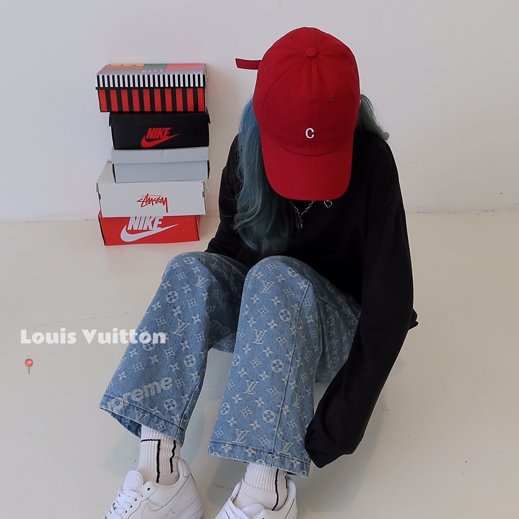 Quần jeans Louis Vuitton x Supreme FW21