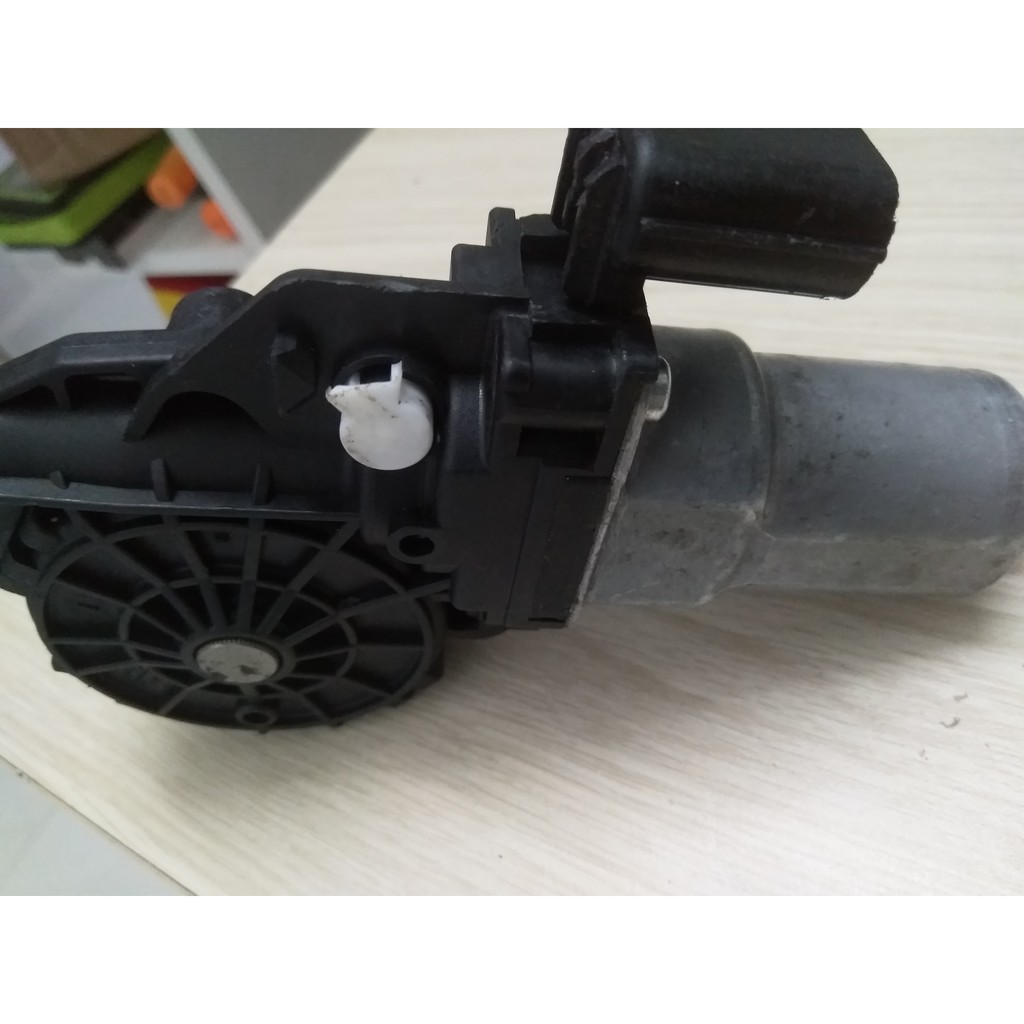 Motor giảm tốc 12VDC 60RPM 85N Japan