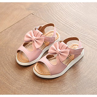 Dép xăng đan cho bé gái yêu: nhẹ, mềm mại & cute