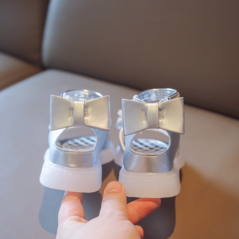 Xăng đan Da Bóng Đế Mềm Chống Trượt Đính Đá Phối Nơ Xinh Xắn Dành Cho Bé Gái 2-18 Tuổi