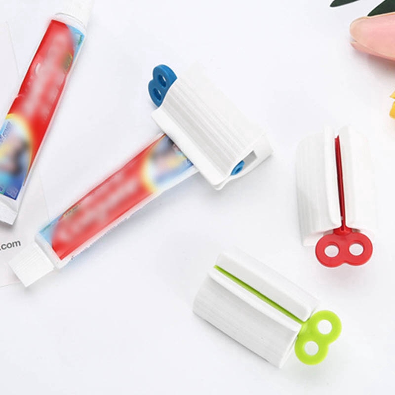Dụng cụ nặn kem đánh răng đa năng tiện lợi