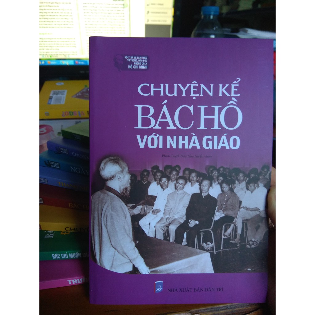 Sách_Chuyện kể Bác Hồ với nhà giáo