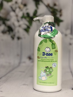 Nước rửa bình sữa Dnee Chai 620ml Thái Lan
