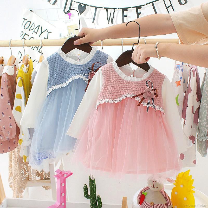 Đầm ren phối họa tiết xinh xắn cho bé gái