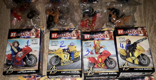 Lắp ráp 1 hộp LegoAVengers Biệt đội Xe mô tô MarVel 0854 có nhiều chi tiết bằng nhựa ABS