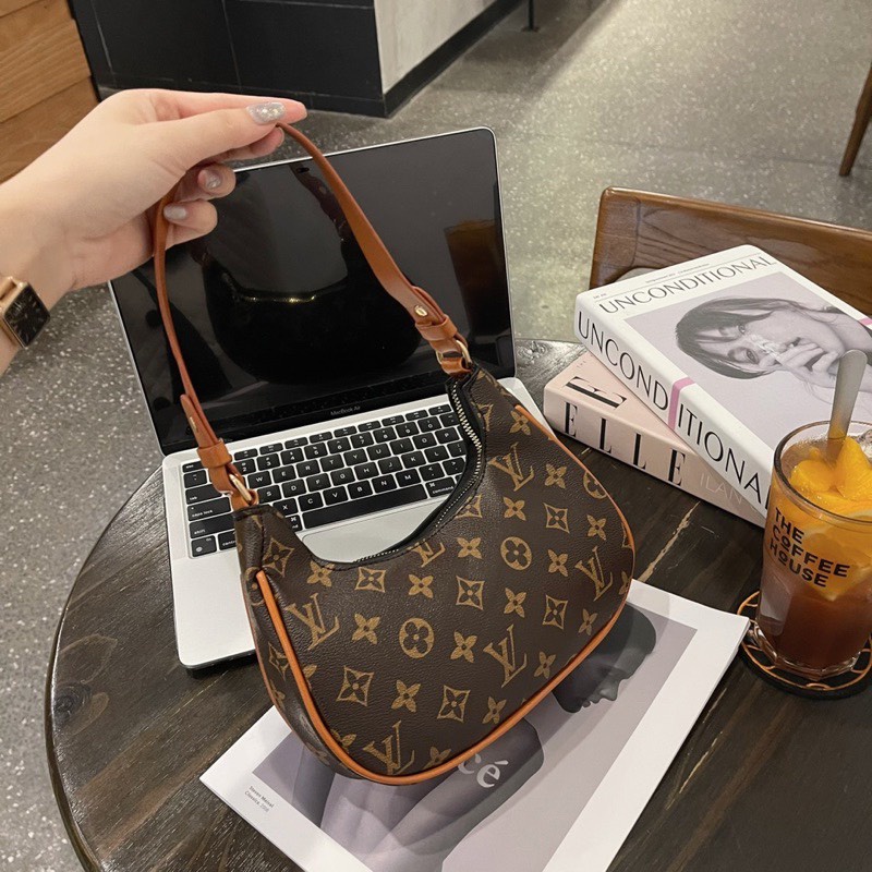 ( FREE SHIP ) TÚI L.V DÁNG BẦU ĐEO CHÉO DỄ PHỐI ĐỒ GIÁ CỰC RẺ