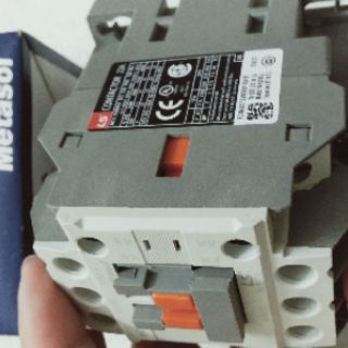 Khởi động từ - công tắc tơ MC-22b 220V