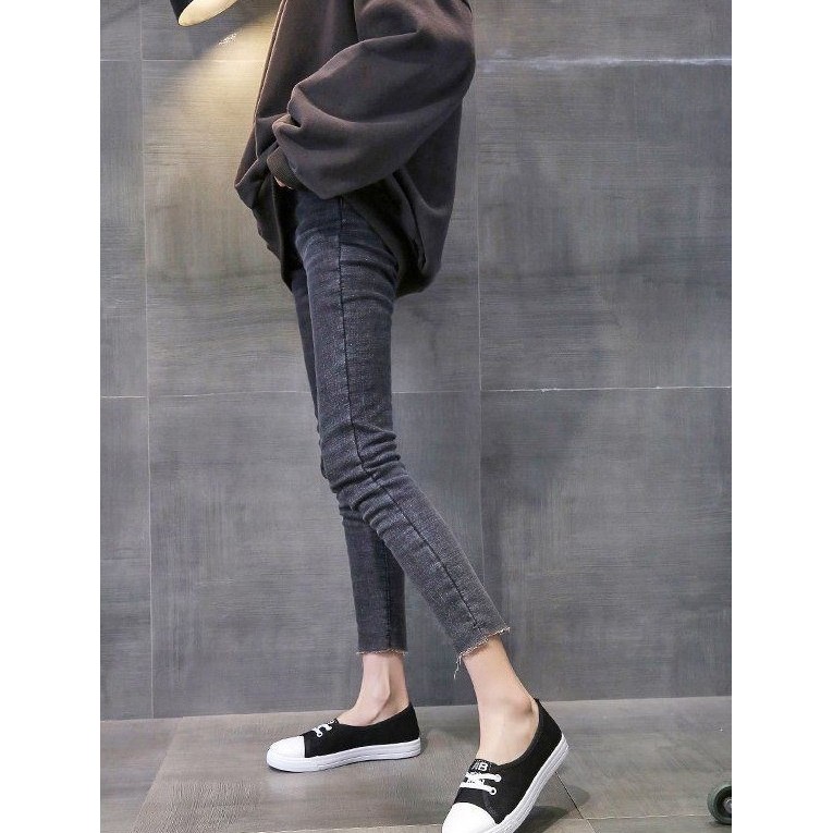 Giày nữ, giày SLIP-ON nữ đế bằng cực đẹp. Kiểu dáng nhẹ nhàng, phù hợp với mọi trang phục