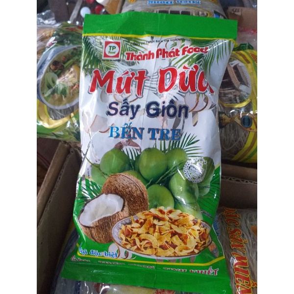 Mứt dừa Bến Tre sấy khô ngon ngon, giòn giòn