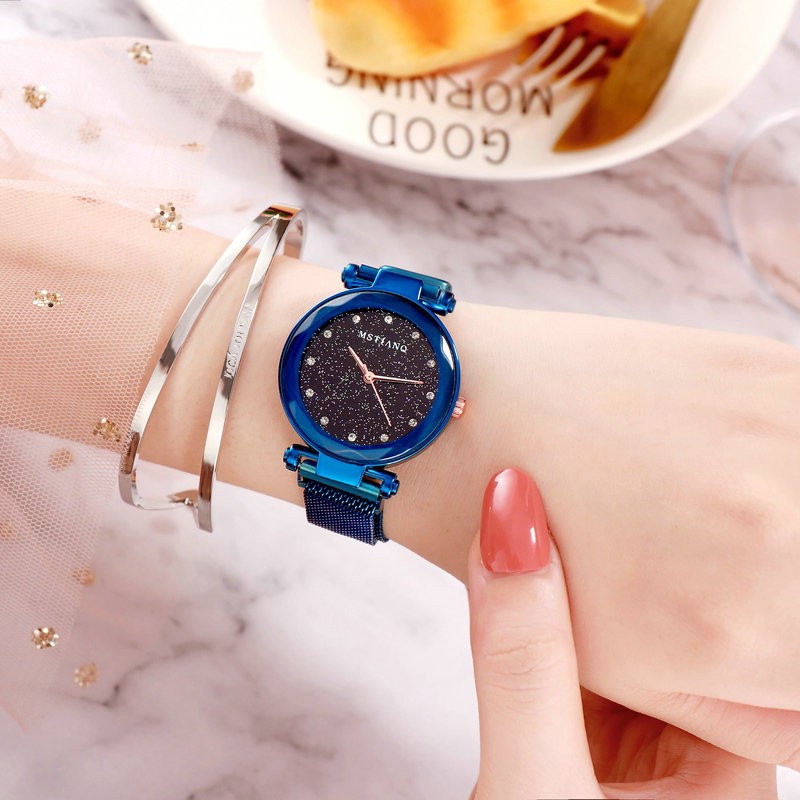 Đồng hồ quartz nữ mặt tròn đính hột xoàn dây thép không gỉ