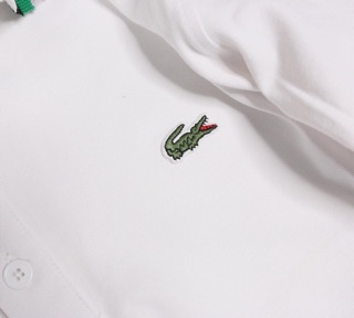 Áo thun có cổ Lacoste