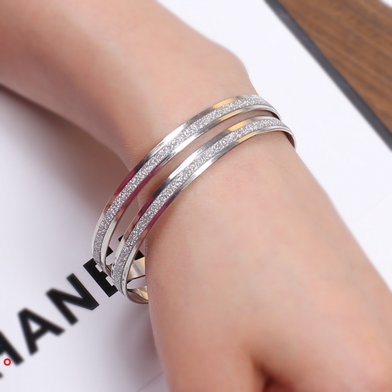 Set 2 vòng tay hợp kim mặt tròn thời trang cho nữ