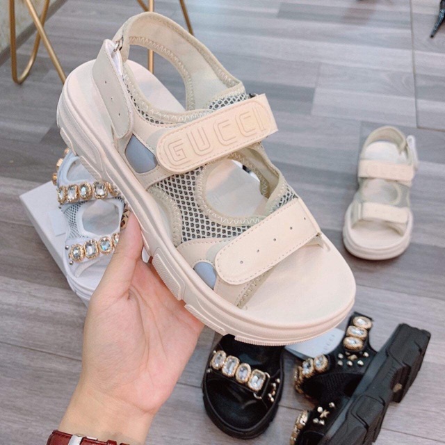 Sandal dán